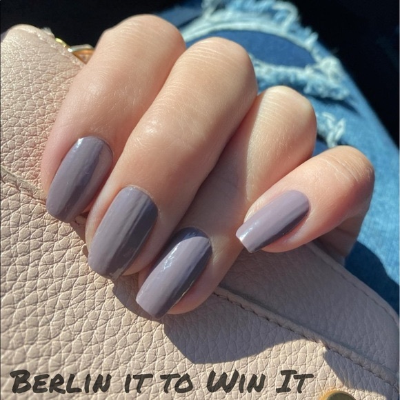 Color Street Neutral Nail Set - Picture 8 of 15